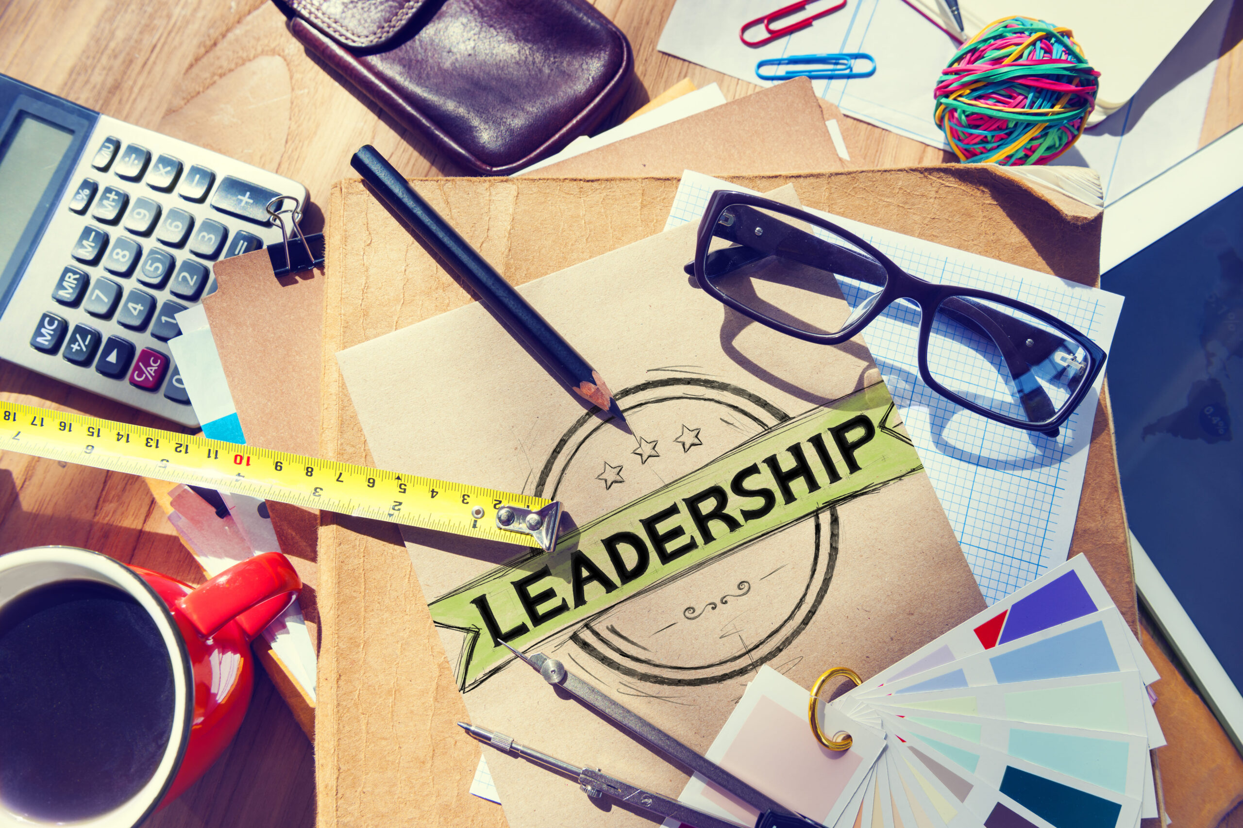 leadership-leader-authoritarian-management-trainer-concept